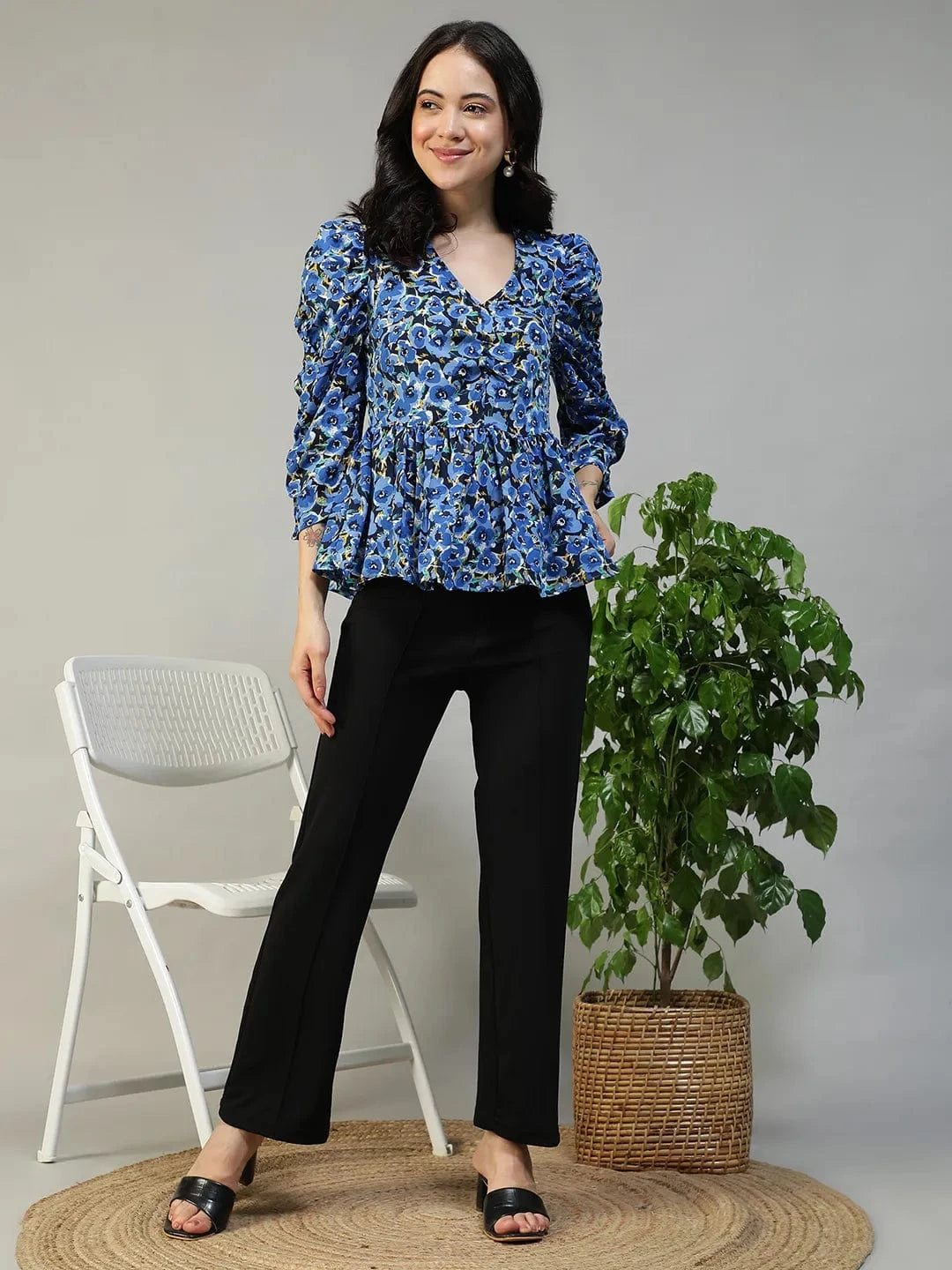 Surprised Blue Floral Print V-Neck Long Puff Sleeve Women Top