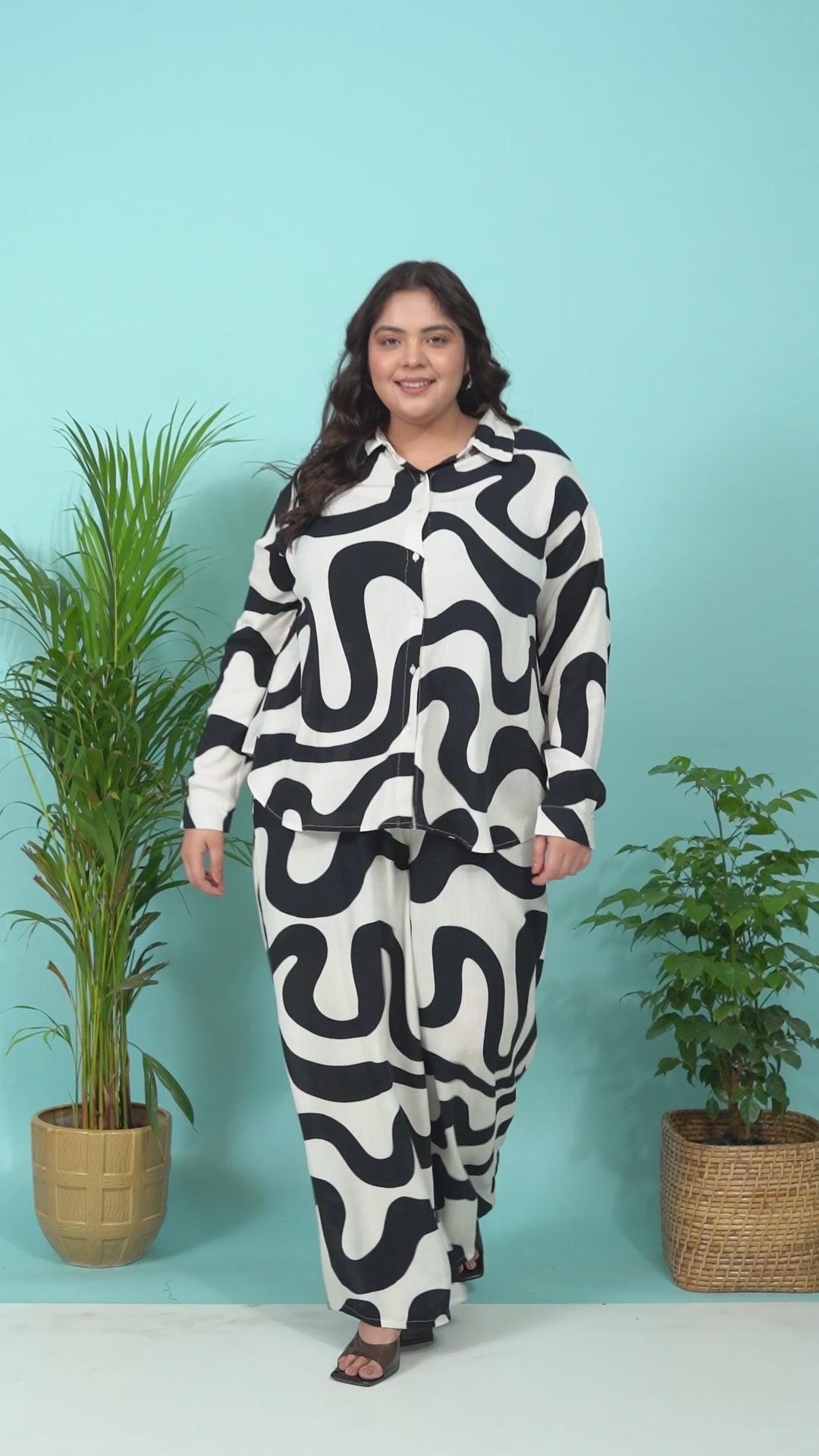 Womenâ€™s Plus Size Off-White Black Button-Down Shirt